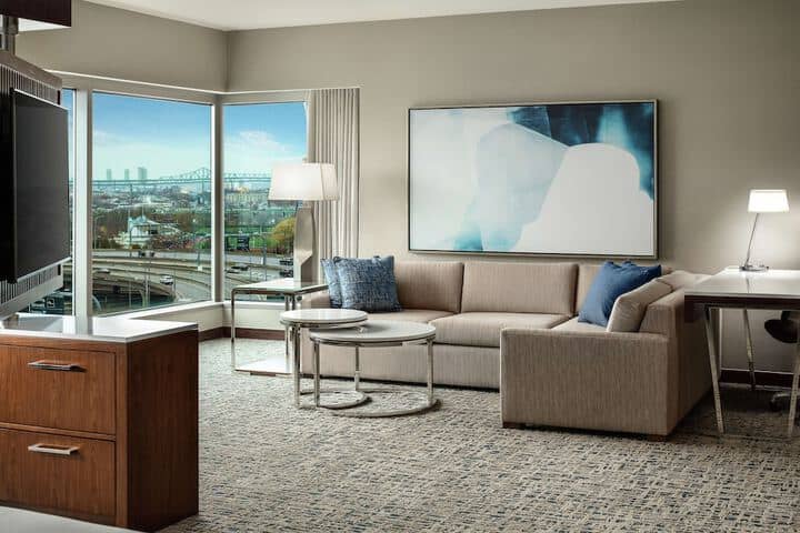 Room 10 of 67
