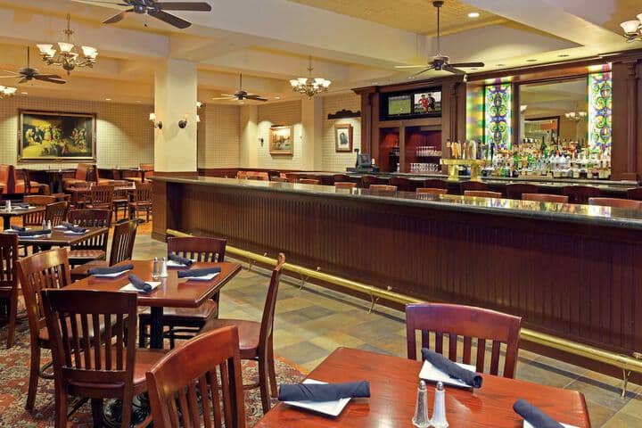 Dining 44 of 67
